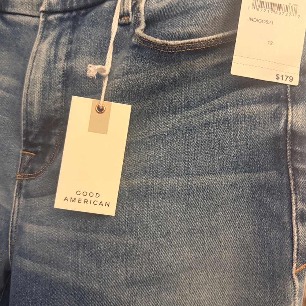 Good American Mid-Rise Skinny Jeans in Light Blue
